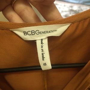 BCBGeneration Tops - BCBGeneration Sleeveless Shoulder-Tie Top BCBGeneration Tops - BCBGeneration Sleeveless Shoulder-Tie Top